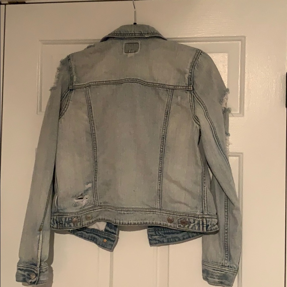 Distressed jean jacket - Picture 3 of 3